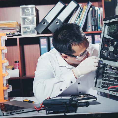 the-technician-repairing-the-computer-computer-hardware-repairing-upgrade-and-technology-2